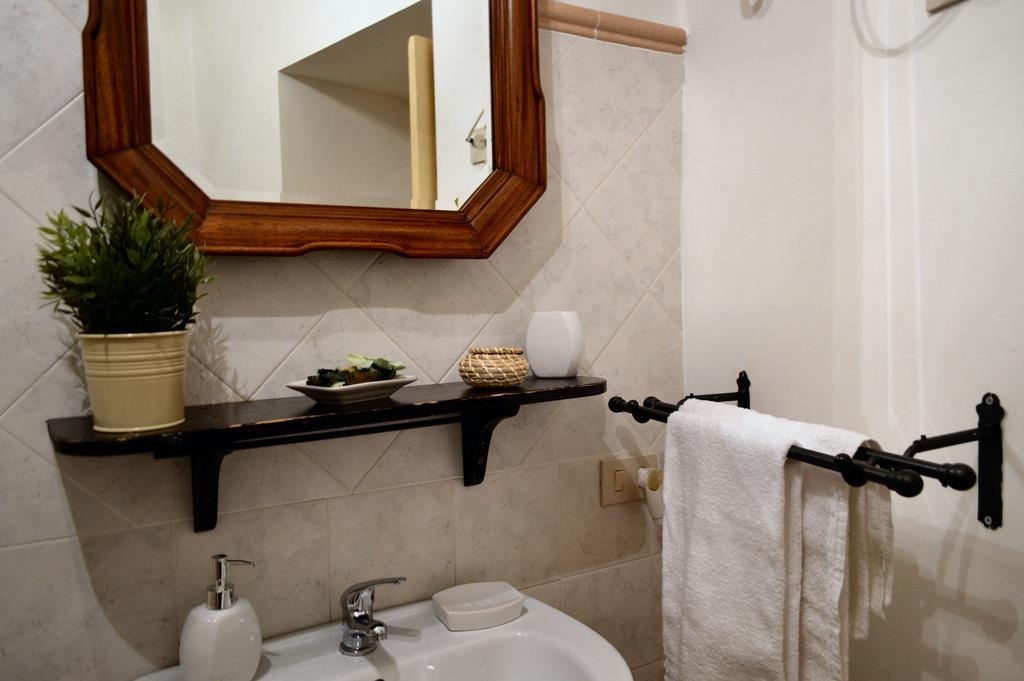 Real Teatro Umberto I Bed & Breakfast Palermo Eksteriør bilde