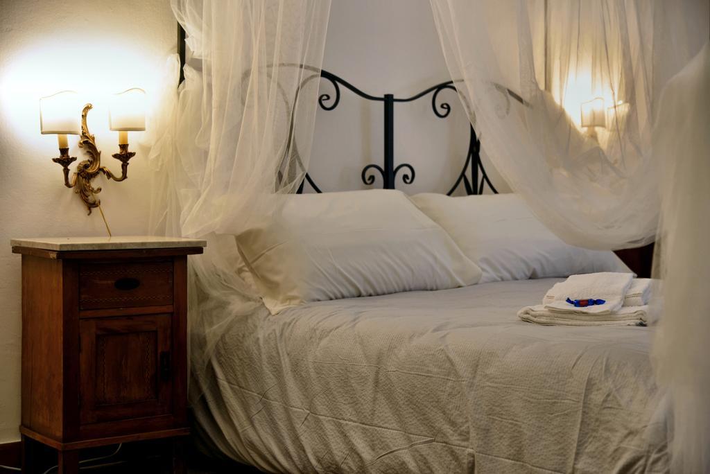Real Teatro Umberto I Bed & Breakfast Palermo Eksteriør bilde