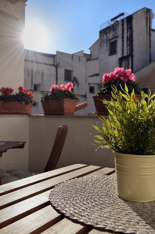 Real Teatro Umberto I Bed & Breakfast Palermo Eksteriør bilde